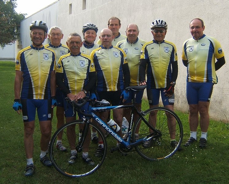 2010-06-12 10 03 Les cyclos.JPG